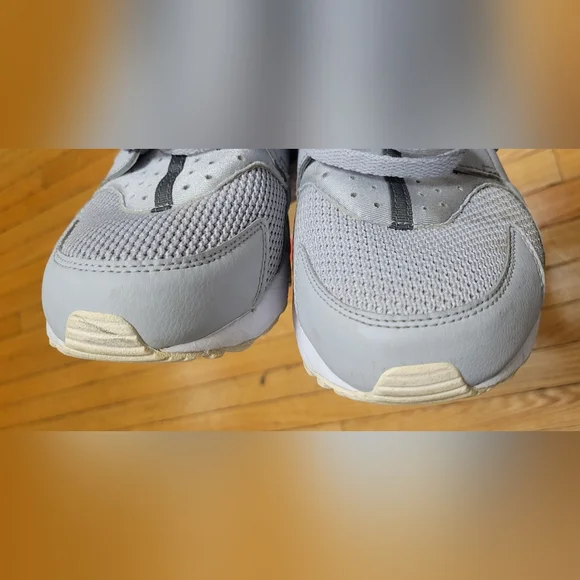 Men Gray and Teal Air Huarache Sneakers - Picture 5 of 6